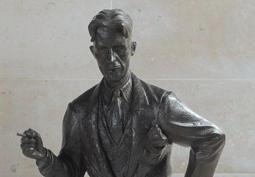 Plinth George RVW 02-Orwell Statue big