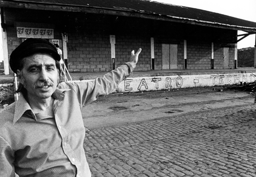 George in 1976 outside Theatro Technis’ then home in a windswept piece of land off York Way