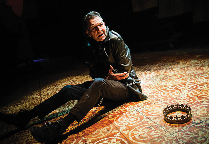 Review: Richard III, at Arcola Theatre Richard III Alex-Brenner-8