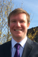 Councillor in broad daylight tussle with moped phone snatch gang Tim Roca