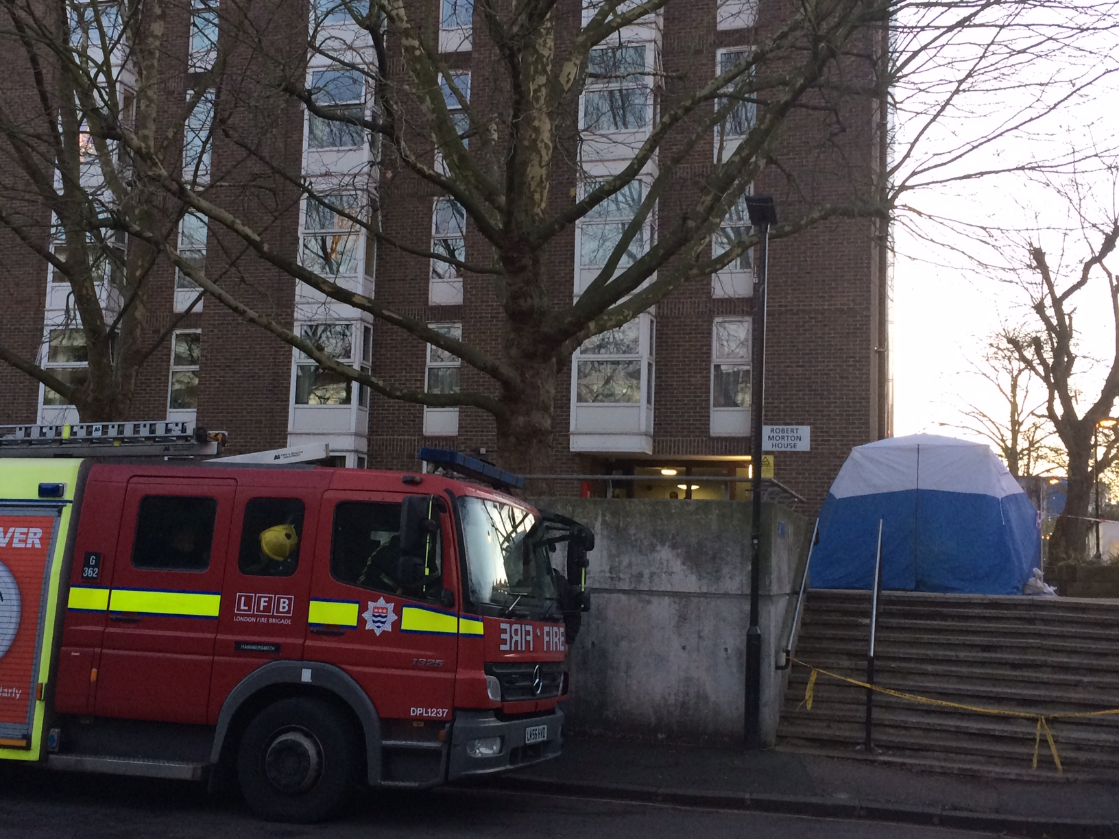 Man dies at fire in sheltered housing block in Swiss Cottage IMG_7552 (2)