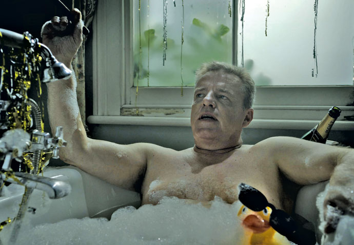 Suggs in bath