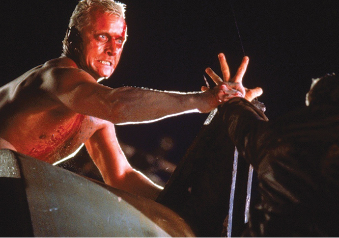 Blade Runner (1982) - Roy Batty saves Deckard from falling