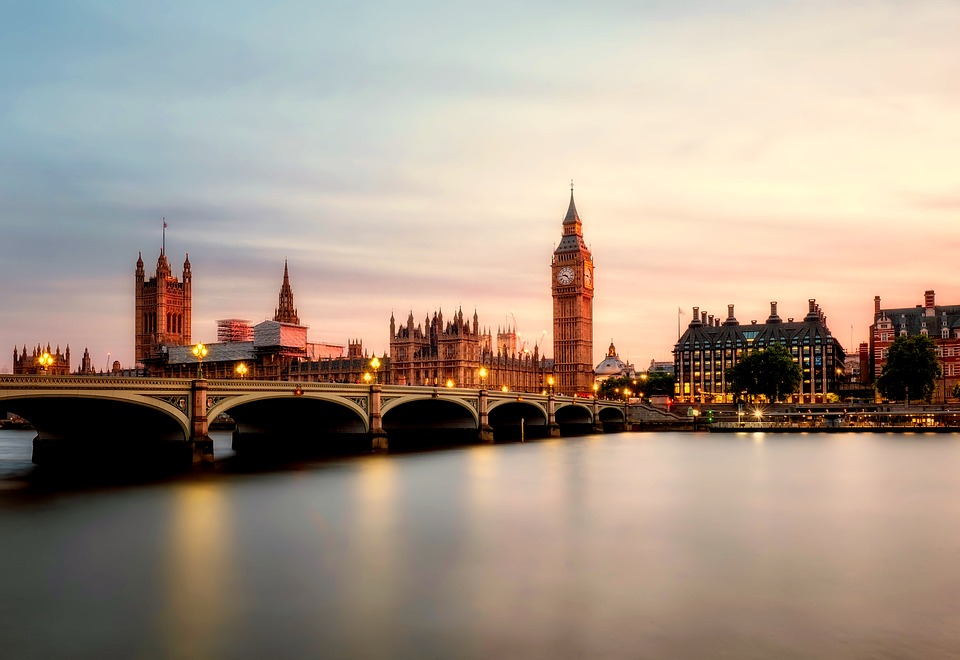 Parliament Pixabay no credit needed