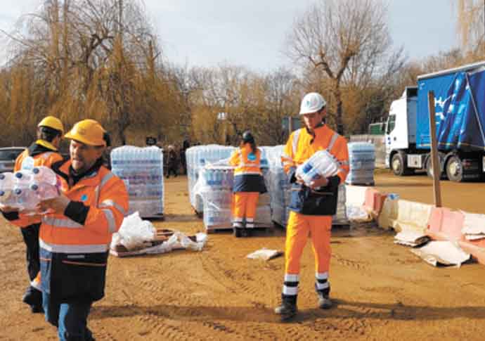 Water handout at East Heath car park
