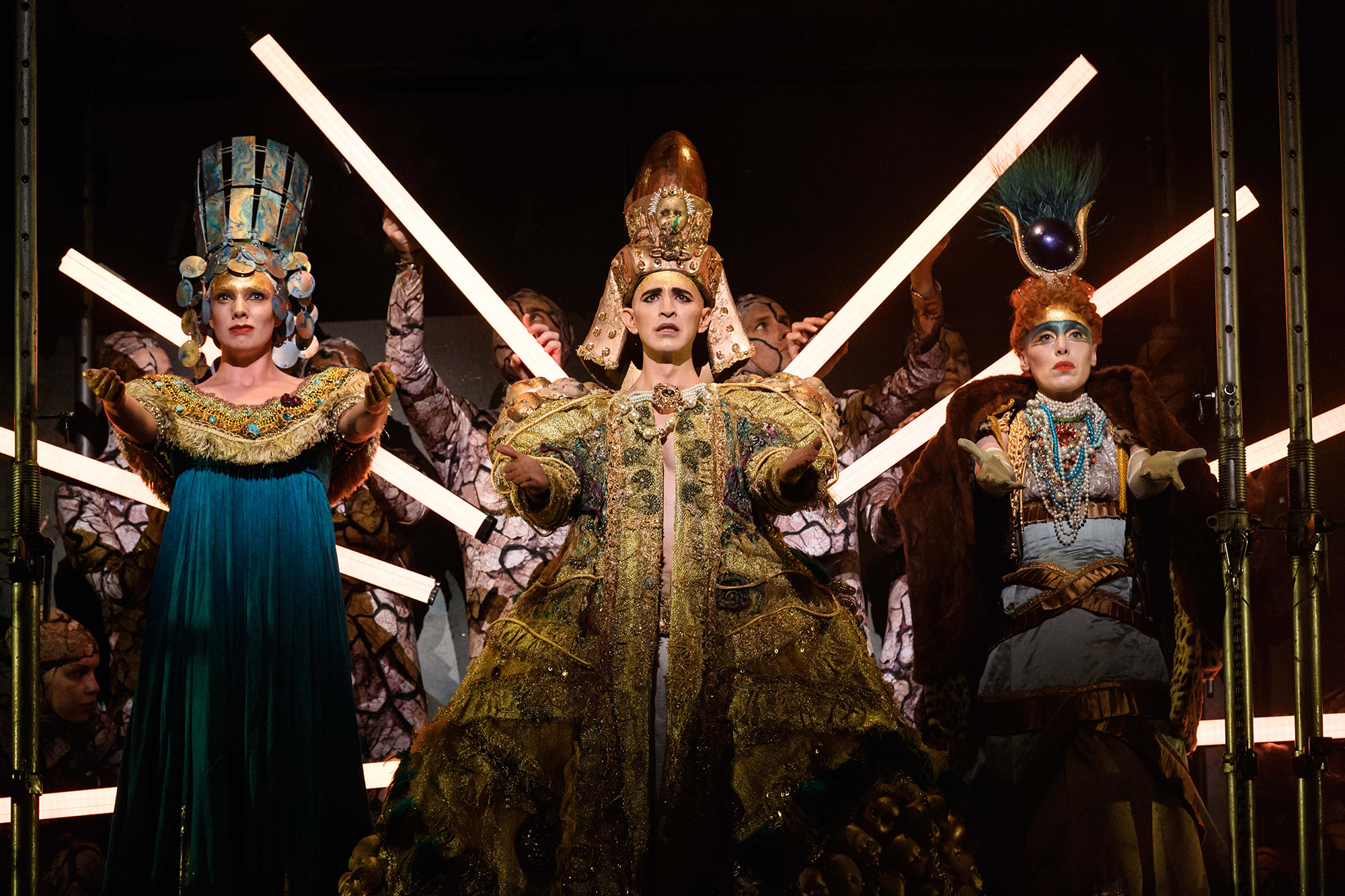 ENO-Akhnaten-2019-Katie-Stevenson-Anthony-Roth-Costanzo-and-Rebecca-Bottone-©-Jane-Hobson-2