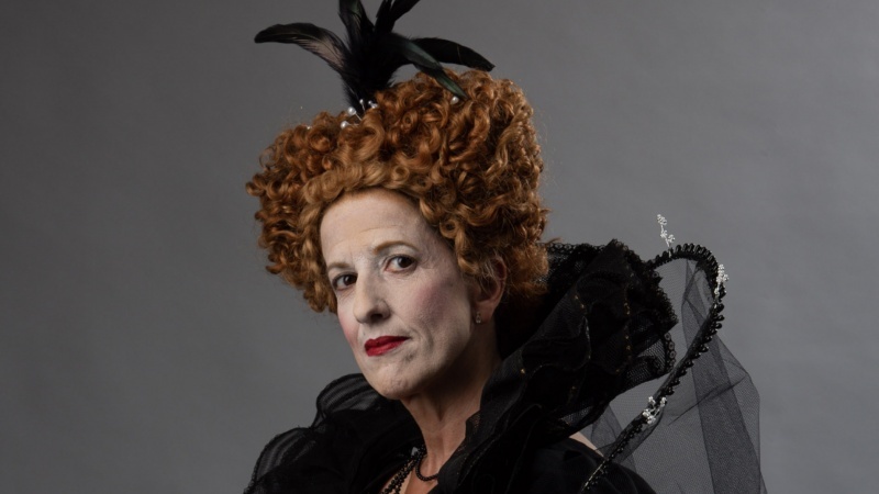 Elizabeth 1_English Touring Opera_credit Feast Creative