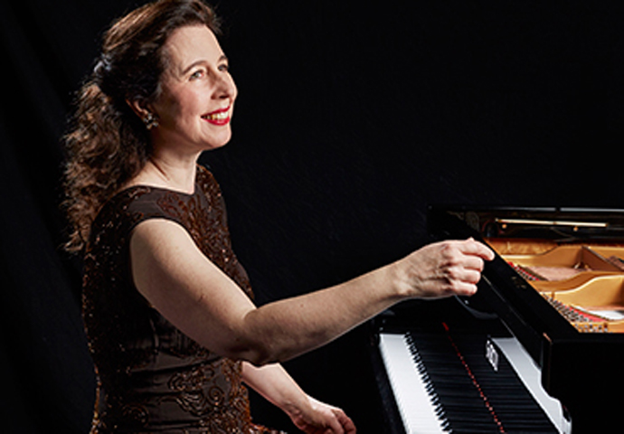 Angela Hewitt