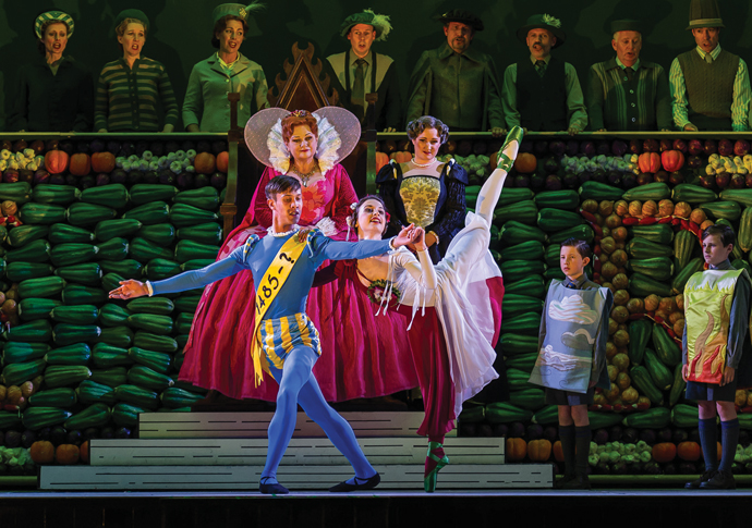 Michael White’s classical & jazz news: Gloriana; Acis and Galatea; Eileen Croxford Parkhouse Susan Bullock as Queen Elizabeth I Lake Laoutaris-Smith as Time and Guilia Pazzaglia as Concord in Gloriana (c) ROH Clive Barda 2013