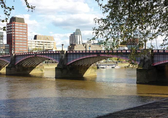 Lambeth Bridge