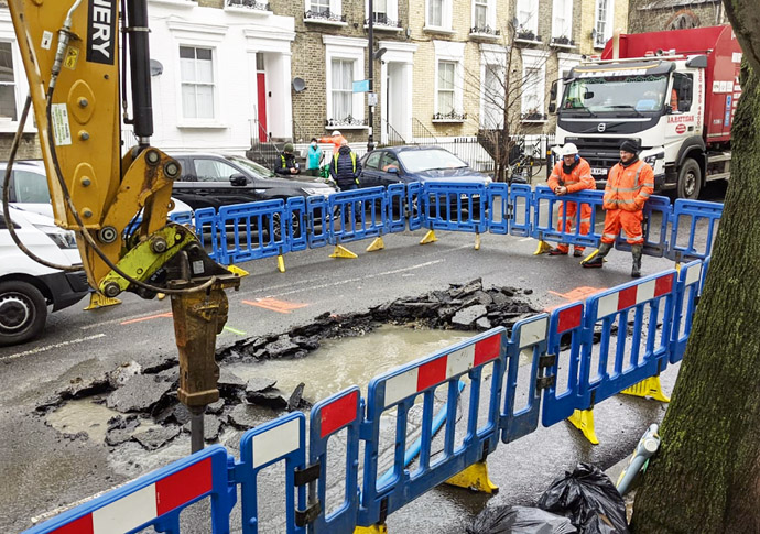 Offord Road 02-Alfie Sajir flood