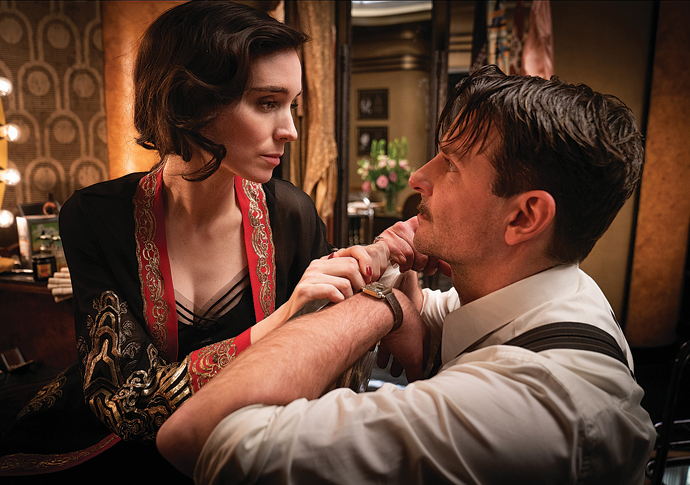 Bradley Cooper and Rooney Mara in Nightmare Alley