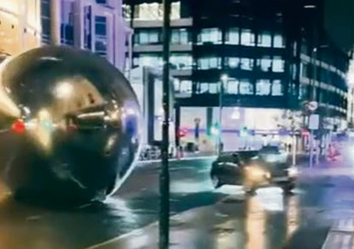 Storm gives life to artistic chaos baublesss