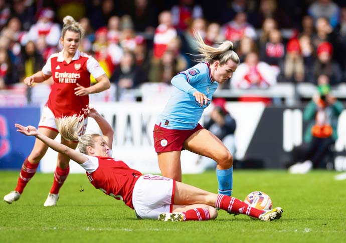 Barclays FA Womens Super League - Arsenal v Manchester City - Meadow Park