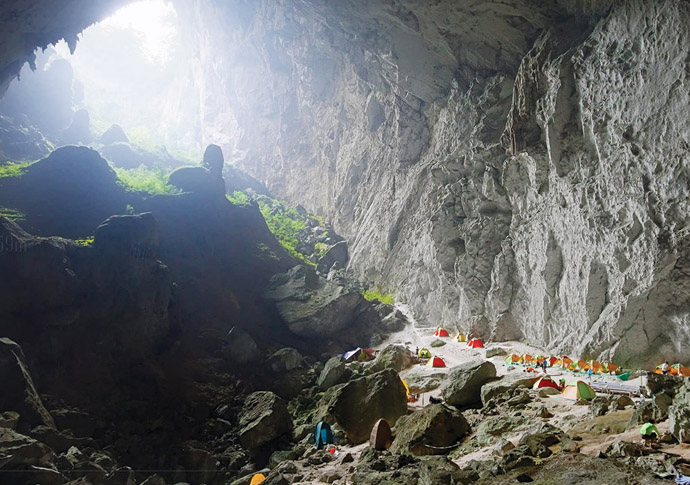 A Crack in The Mountain: save the cave? A Crack in the Mountain 2022_credit © Marlovski Media