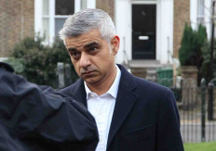 Buses safety campaigner slams mayor Sadiq Khan-1