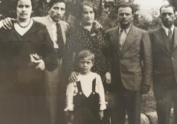 Francesco D'Inverno (second right) with Ginevra (centre) and Charlotte Tasselli Arnold's great grandfather Alfredo (second left)