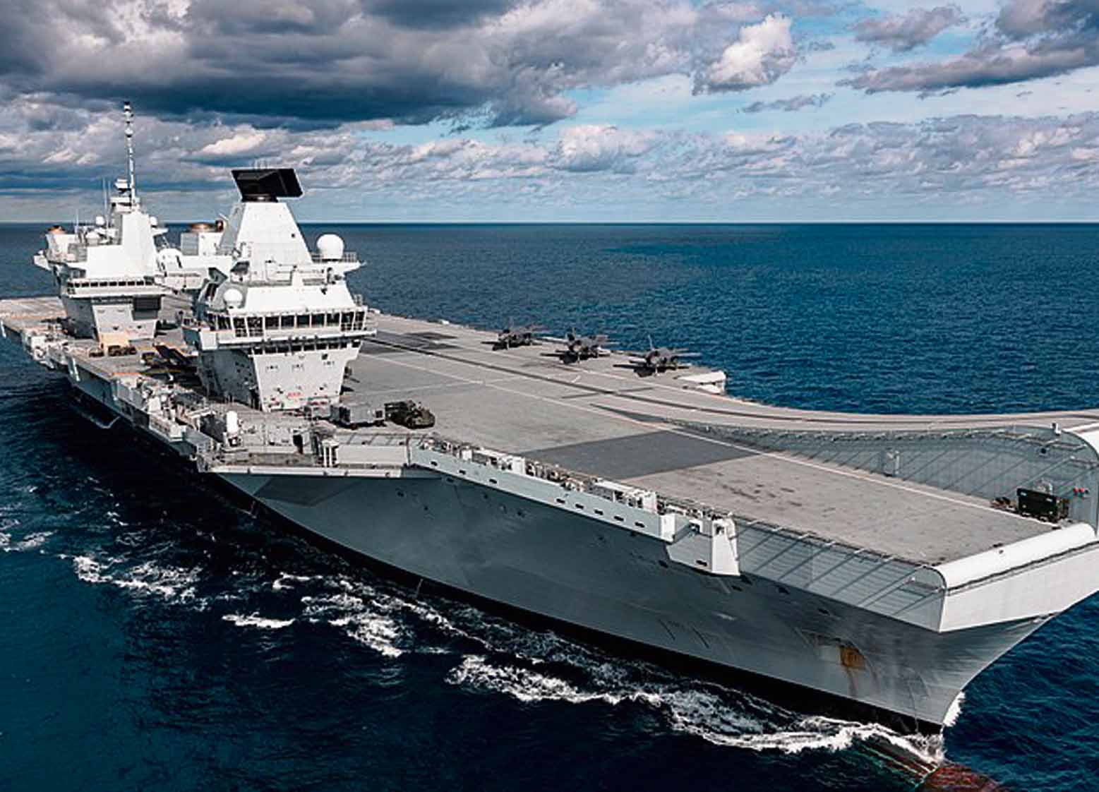 HMS_Queen_Elizabeth_(cropped)