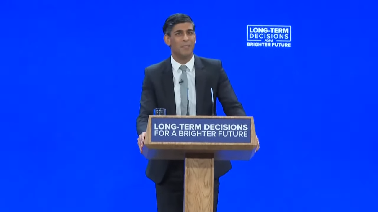 Gis a job Rishi, I can do that! LIVE_ Rishi Sunak closes annual Conservative Party conference 40-3 screenshot