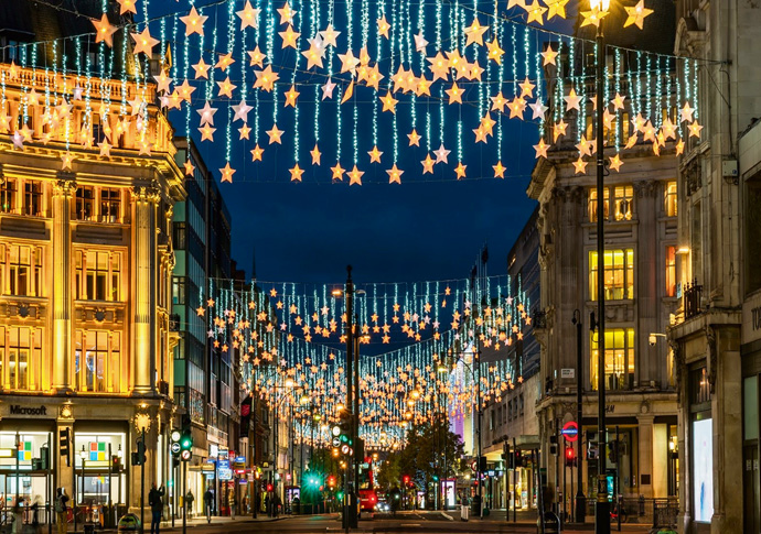 OXFORD Street lights