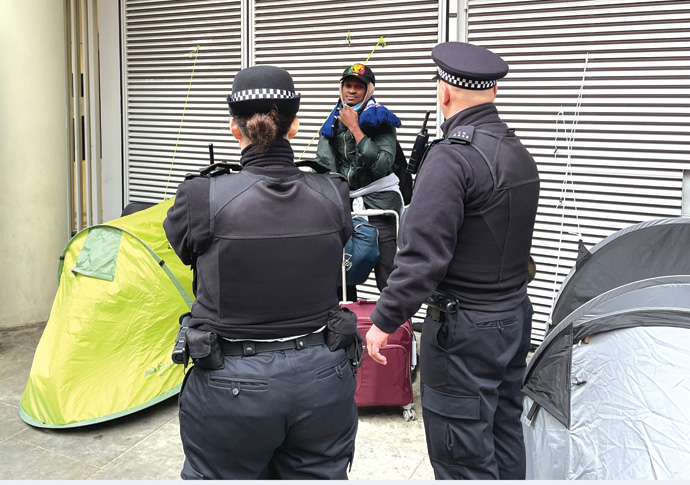 tent clearances 08_UCLH tents_5786