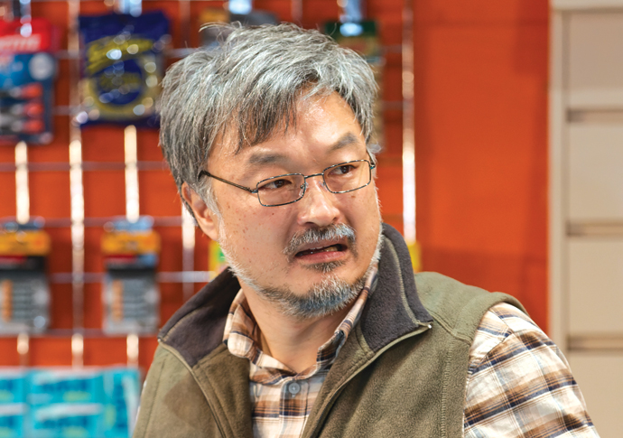 Review: Kim’s Convenience, at Park 200 Ins Choi Kims Convenience Photo by Mark Douet