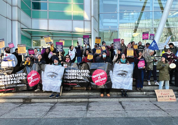 Medics told: Don’t expect early pay rise nhs strike feb 2023 simon lamrock - 1