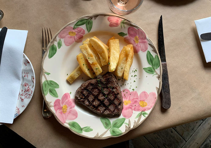 La Poule Au Pot is reassuringly timeless Steak frite at La Poule au Pot 1
