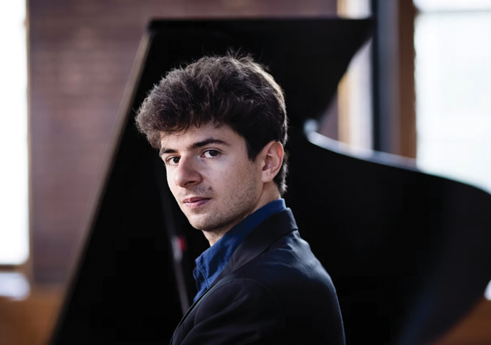 Antoine Préat_photo @Benjamin Ealovege