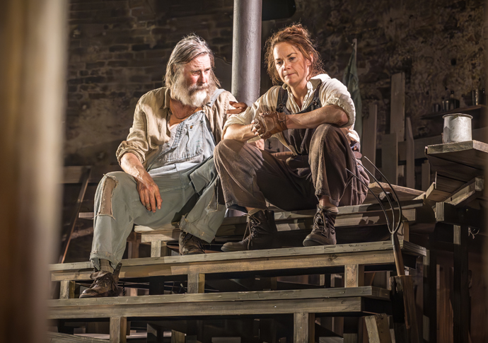 Almeida_A Moon for the Misbegotten_David Threlfall and Ruth Wilson_Credit. Marc Brenner