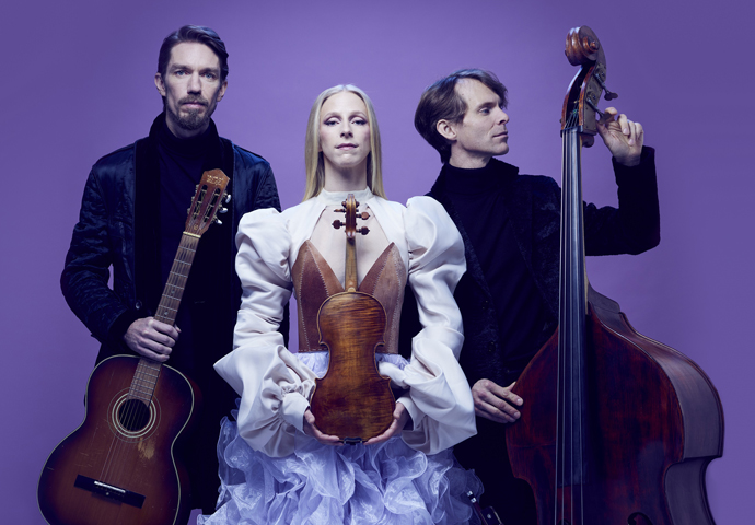 Grooves_Lena Jonsson Trio 3