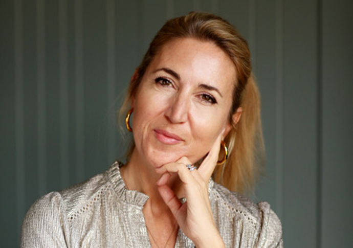 ‘They go from woman to woman and you wonder, wouldn’t it be easier for them to just get a job?’ Lisa Jewell