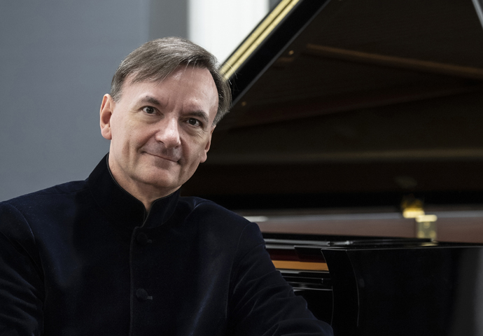 Stephen Hough (credit Sim Canetty-Clarke)