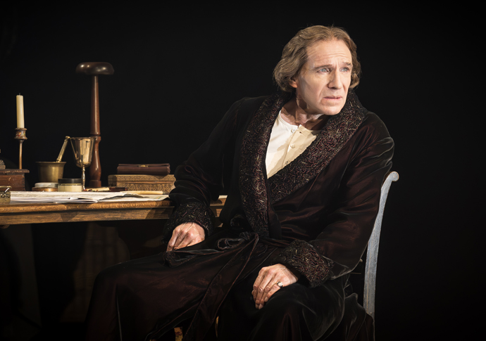 Review: Grace Pervades, at Theatre Royal Haymarket Grace Pervades WESTENDPROD-01075 Ralph Fiennes (Henry Irving)