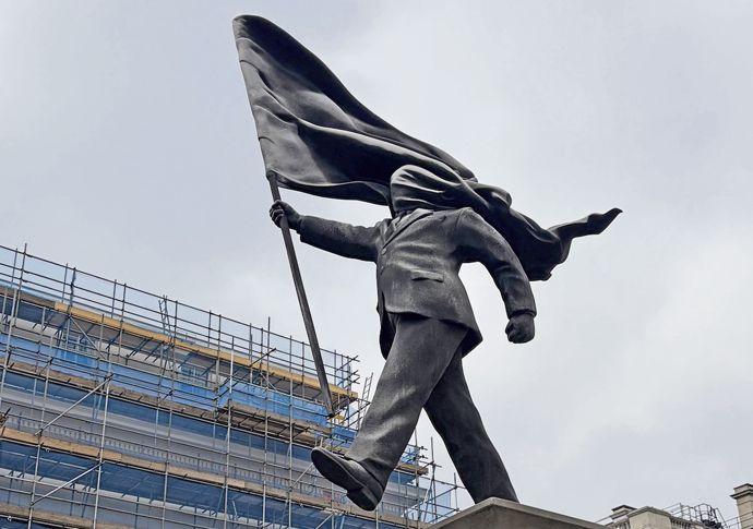 Statue marching into oblivion… or not? banksyflagman Mr Ignavy ccsa2.0 detail new