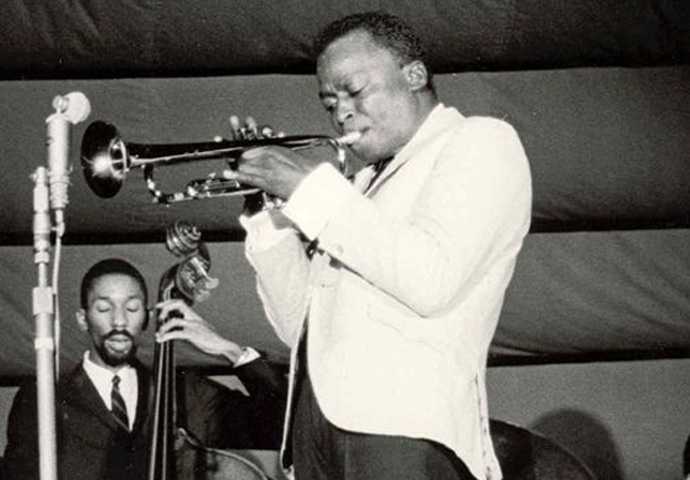 Michael White’s music news: Prom nights, with Berlioz; Richard Strauss; Anthony McGill; Elgar; Walton and Davis Miles_Davis_1963_credit Mallory1180_CC BY-SA 4.0