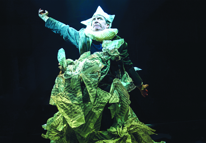 Revew: Tao of Glass, @ Soho Place Tao of Glass_Phelim McDermott_photo Johan Persson