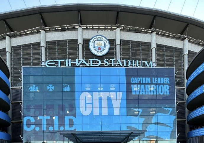 Bananashama is killing the league Man City Etihad Stadium